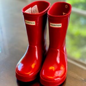 Little girl’s hunter boots size US 9B/10G